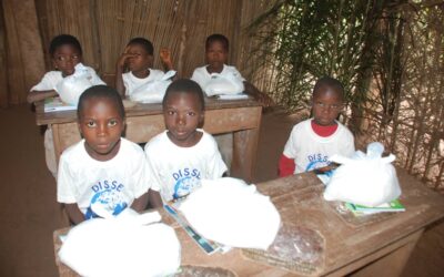 distribution de première nécessité au bénin école